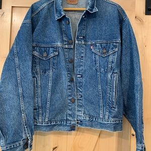 Vintage 1980’s Levis 70507-2018 denim Jacket XL